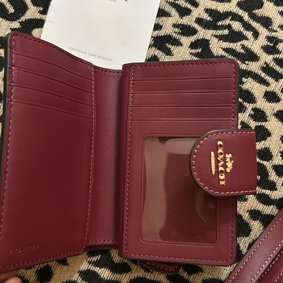 COACH handbag & wallet - Picture 9 of 9